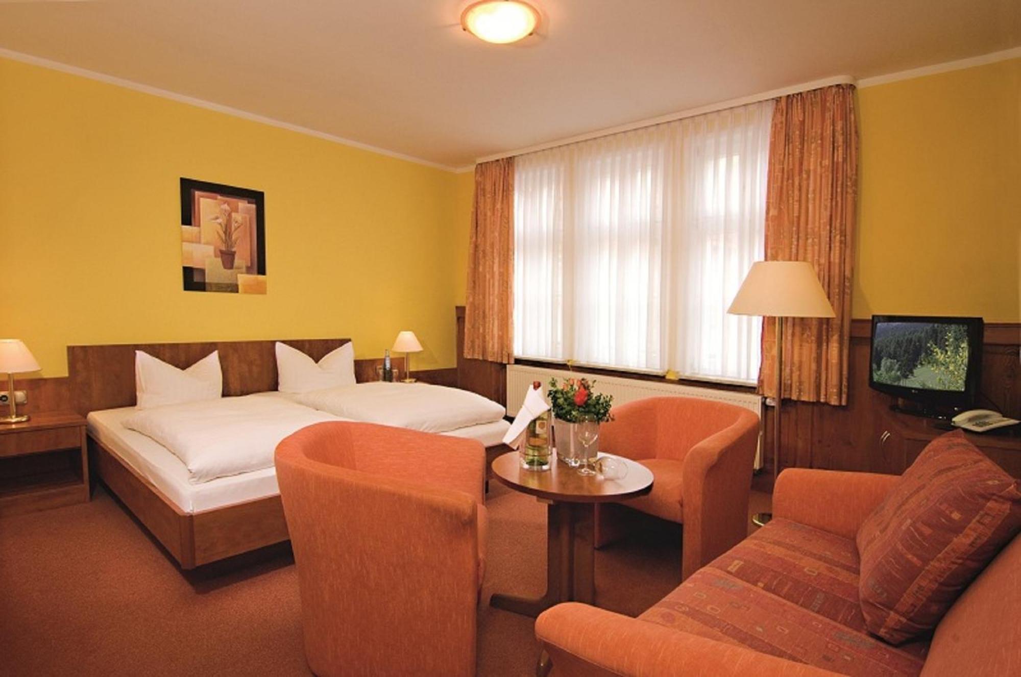 Hotel Zum Kanzler Stolberg i. Harz Екстериор снимка